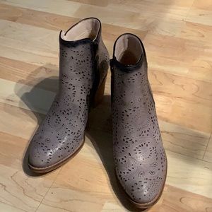L’Artiste by Spring Step Ankle Boots- Alivia-8.5